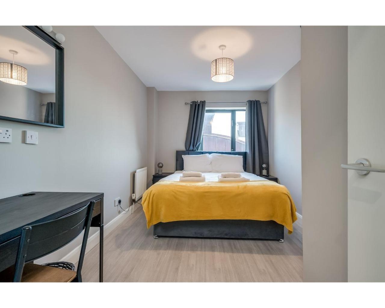 Central Belfast Apartments: Citygate Rum bild