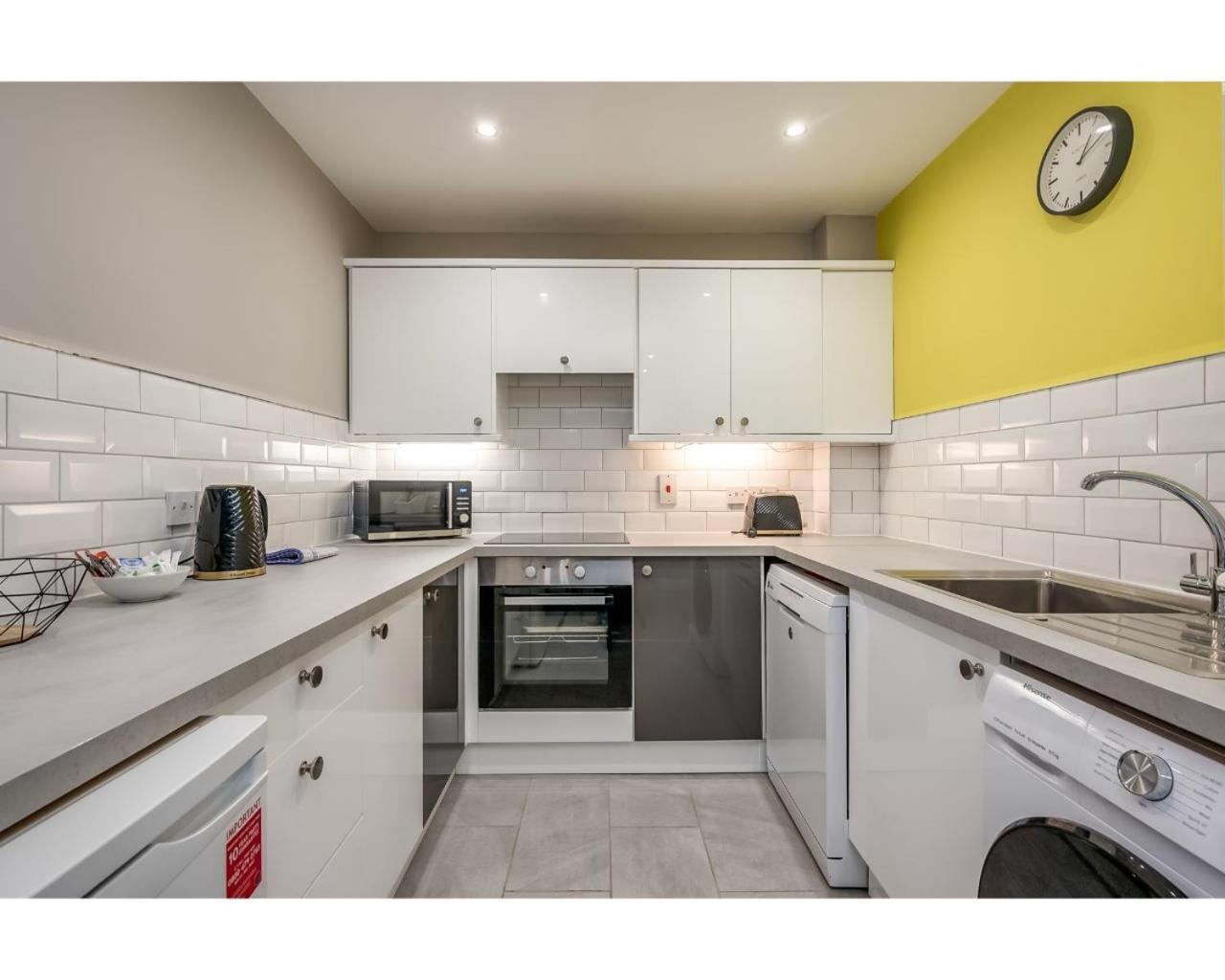 Central Belfast Apartments: Citygate Rum bild