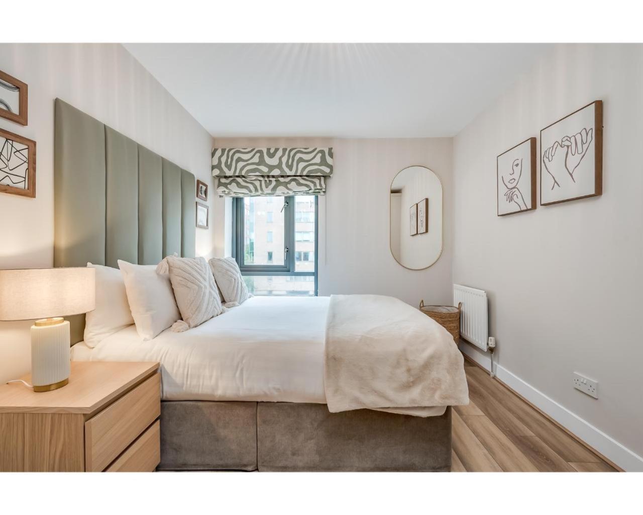 Central Belfast Apartments: Citygate Rum bild