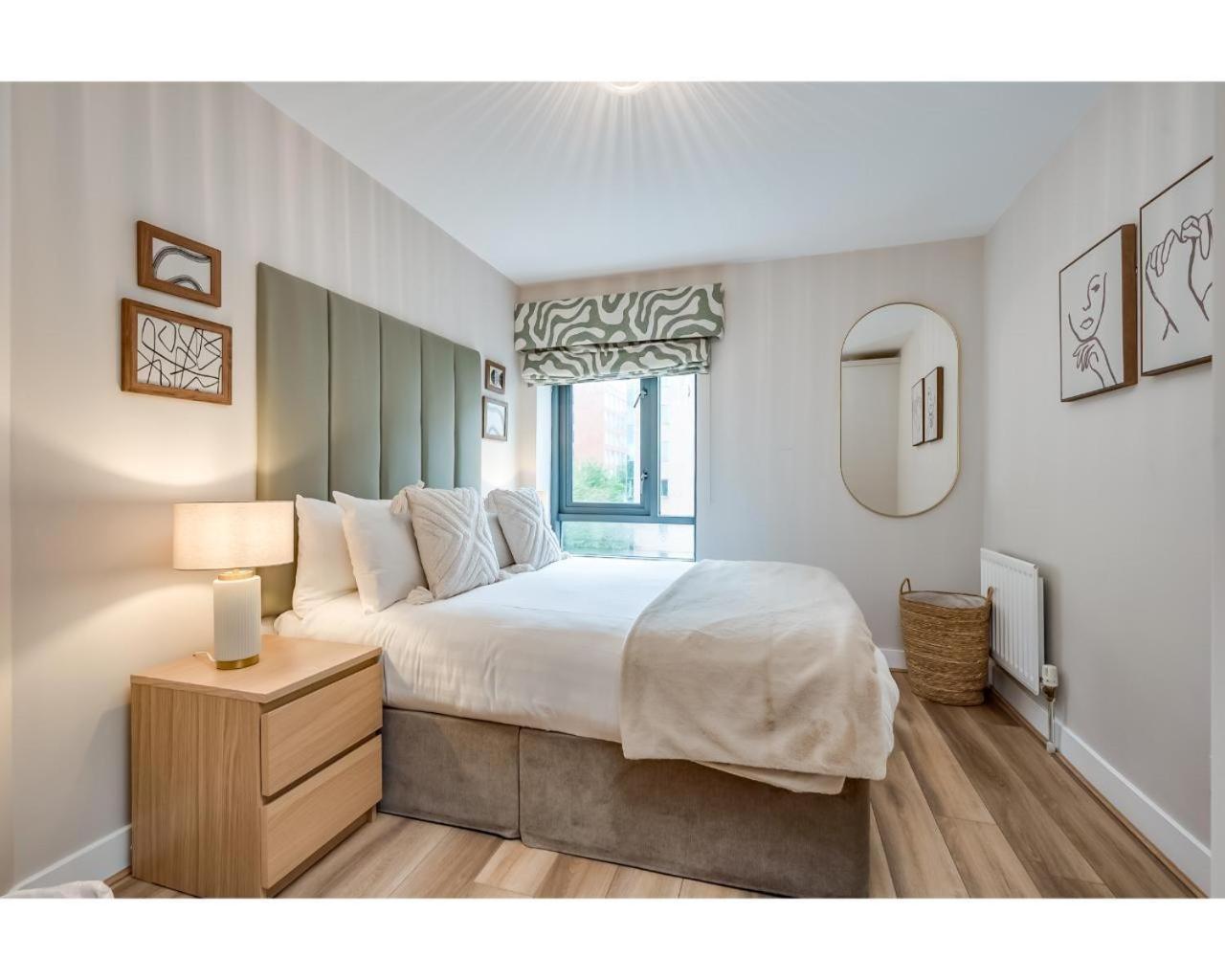 Central Belfast Apartments: Citygate Rum bild